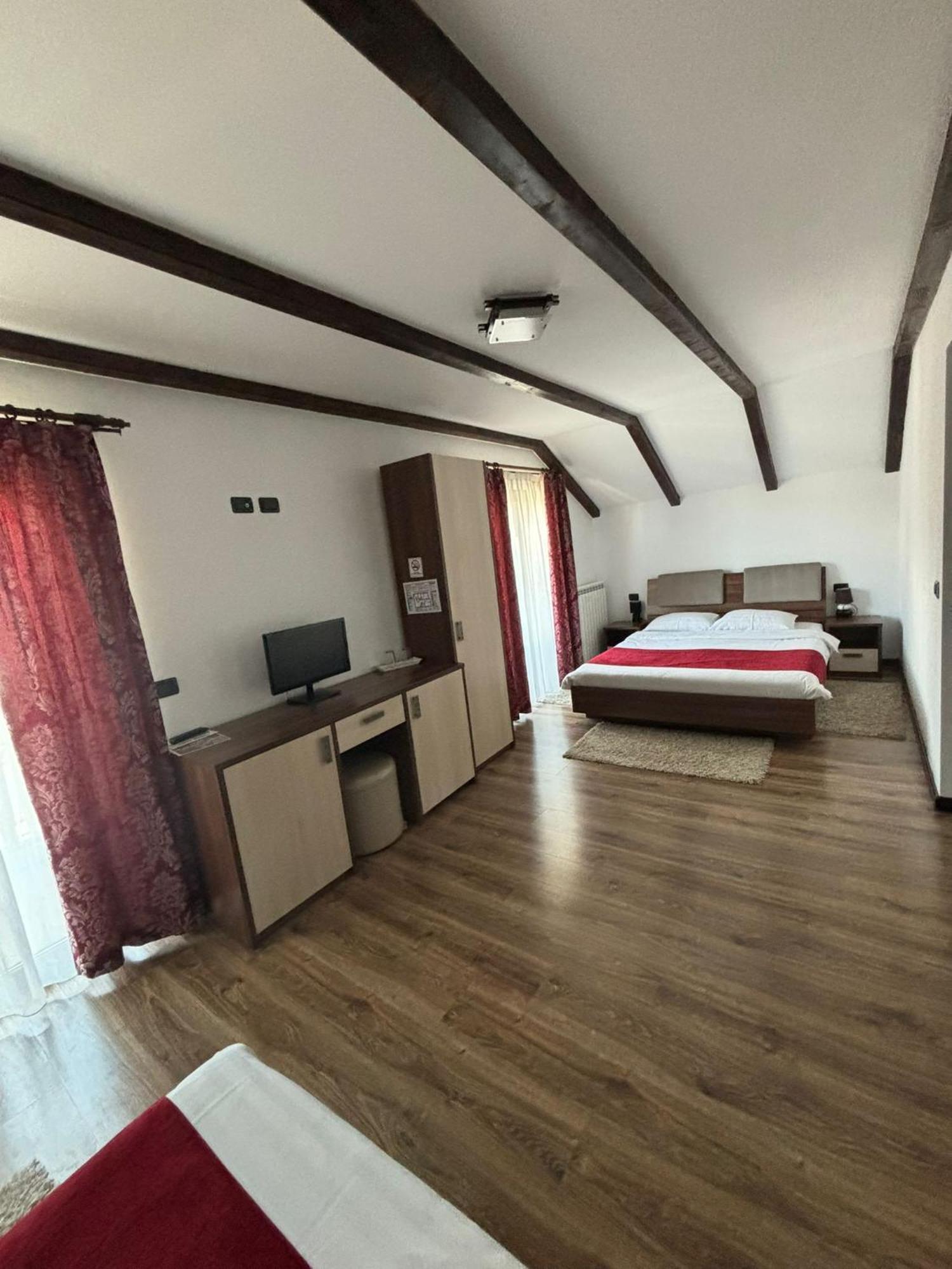 Pensiunea Rustic Borşa Oda fotoğraf